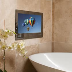 miroir de salle de bain avec télévision